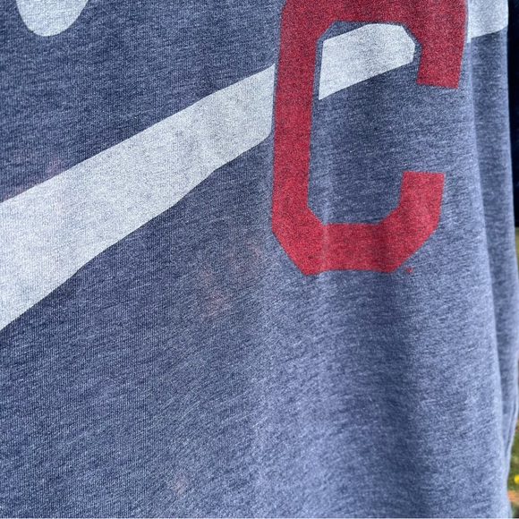 Cleveland Indians T Shirt - Picture 4 of 6